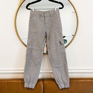 Brandy Melville Pants / size 40